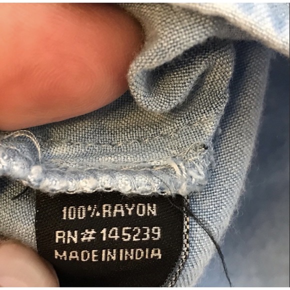 Style Envy Womens Cropped Pullover Top Size S Blue Chambray Smocking Ruffles - Picture 6 of 7